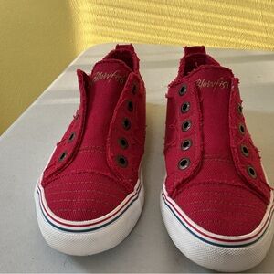 Blowfish Woman’s Red Canvas Shoes Size 8